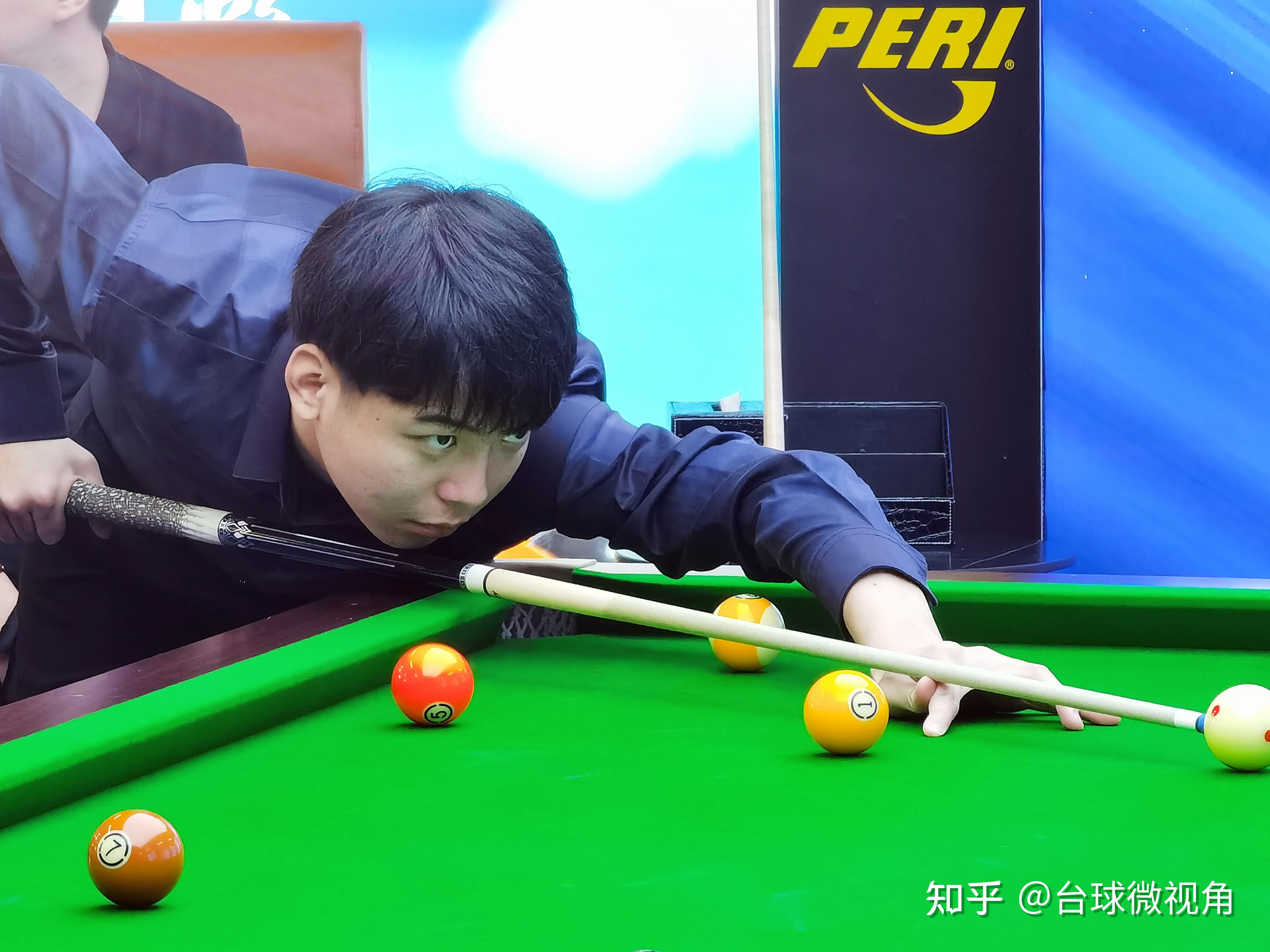 交媒体上晒 交媒体上晒