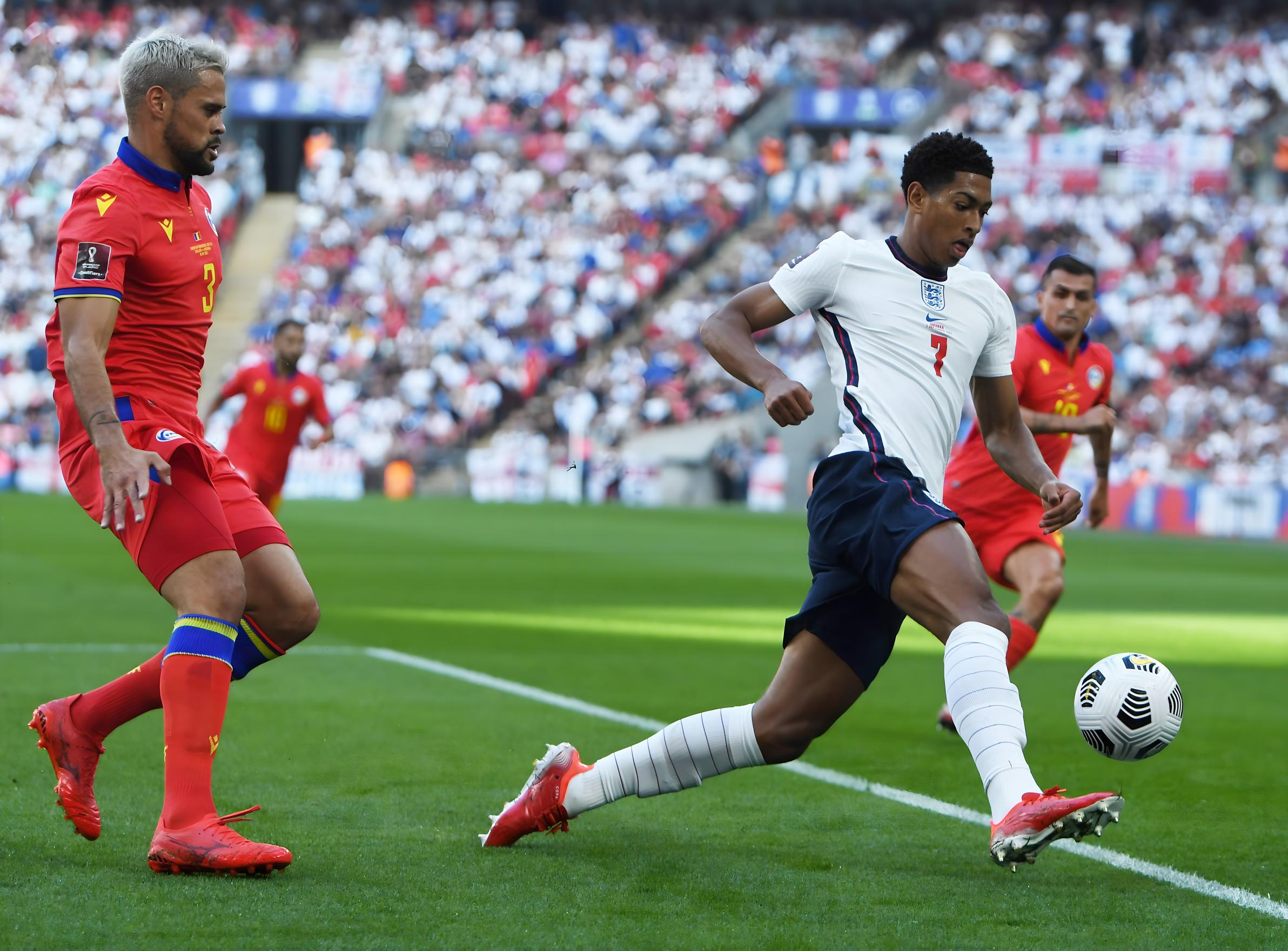 短期低谷被 短期低谷被